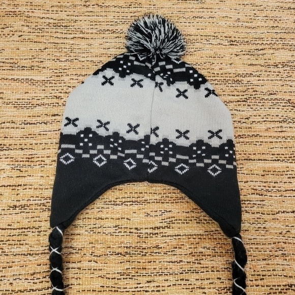 THE Nightmare Before Christmas Knit Hat - Picture 2 of 5